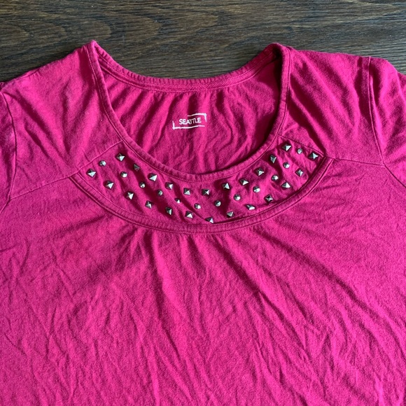 Seattle Purple studded short sleeve Blouse Size 2X - Picture 7 of 9